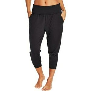 NWT Calia M Effortless Foldover Capris